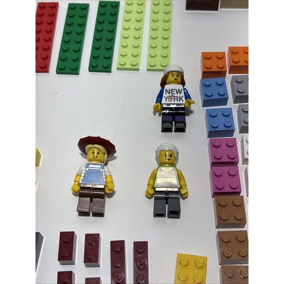 LEGO Classic Creative Suitcase 10713‎ Building Kit Playset 213pcs 2018 - Picture 12 of 16